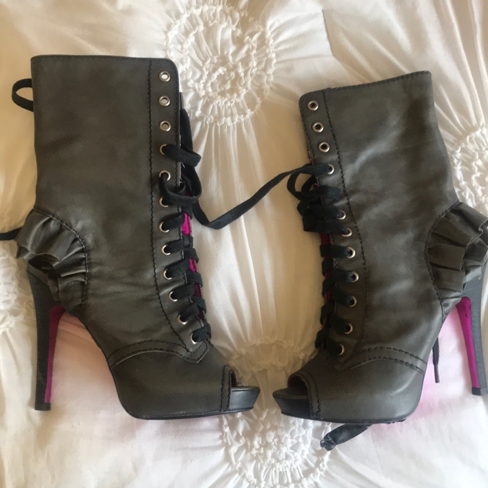 Betsey Johnson Boot
